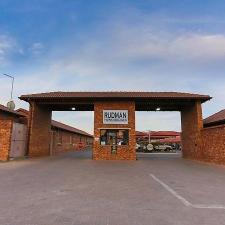 Rudman Townhouses Self-Catering Accommodation Boksburg Dış mekan fotoğraf