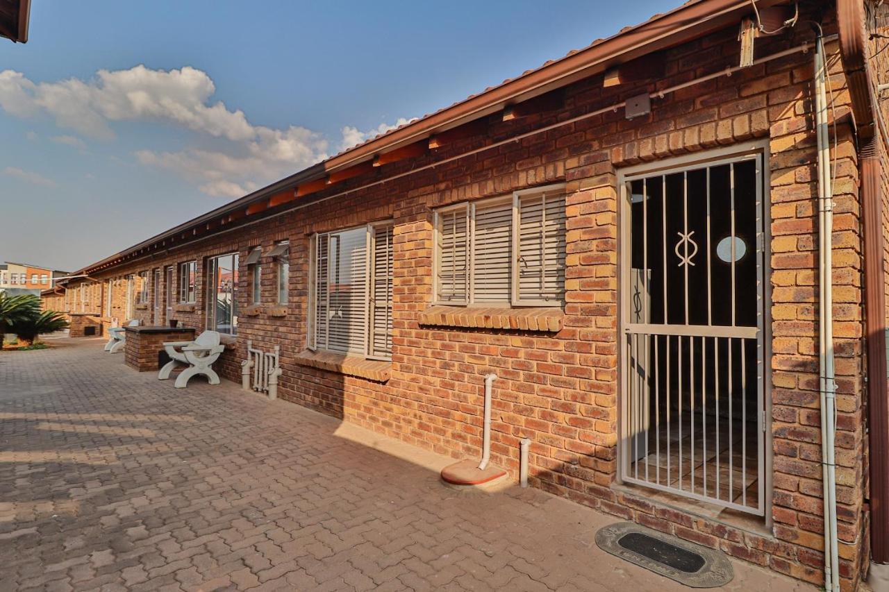 Rudman Townhouses Self-Catering Accommodation Boksburg Dış mekan fotoğraf