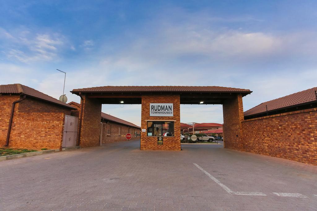 Rudman Townhouses Self-Catering Accommodation Boksburg Dış mekan fotoğraf